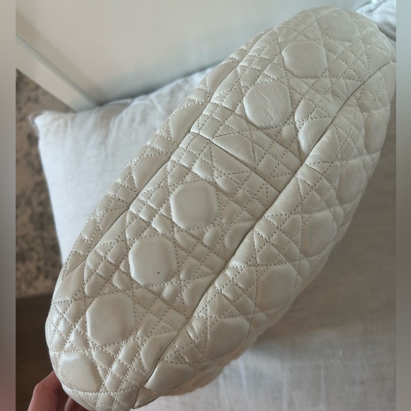 AUTHENTIC CHRISTIAN DIOR Leather Cannage Hobo - Picture 2 of 16